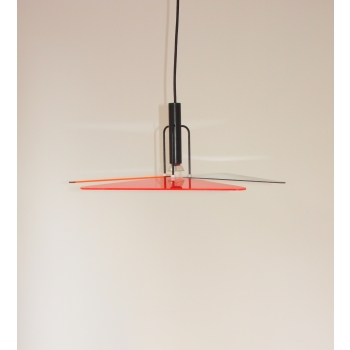 Oryginalna lampa vintage w czerwieni i pomarańczu.